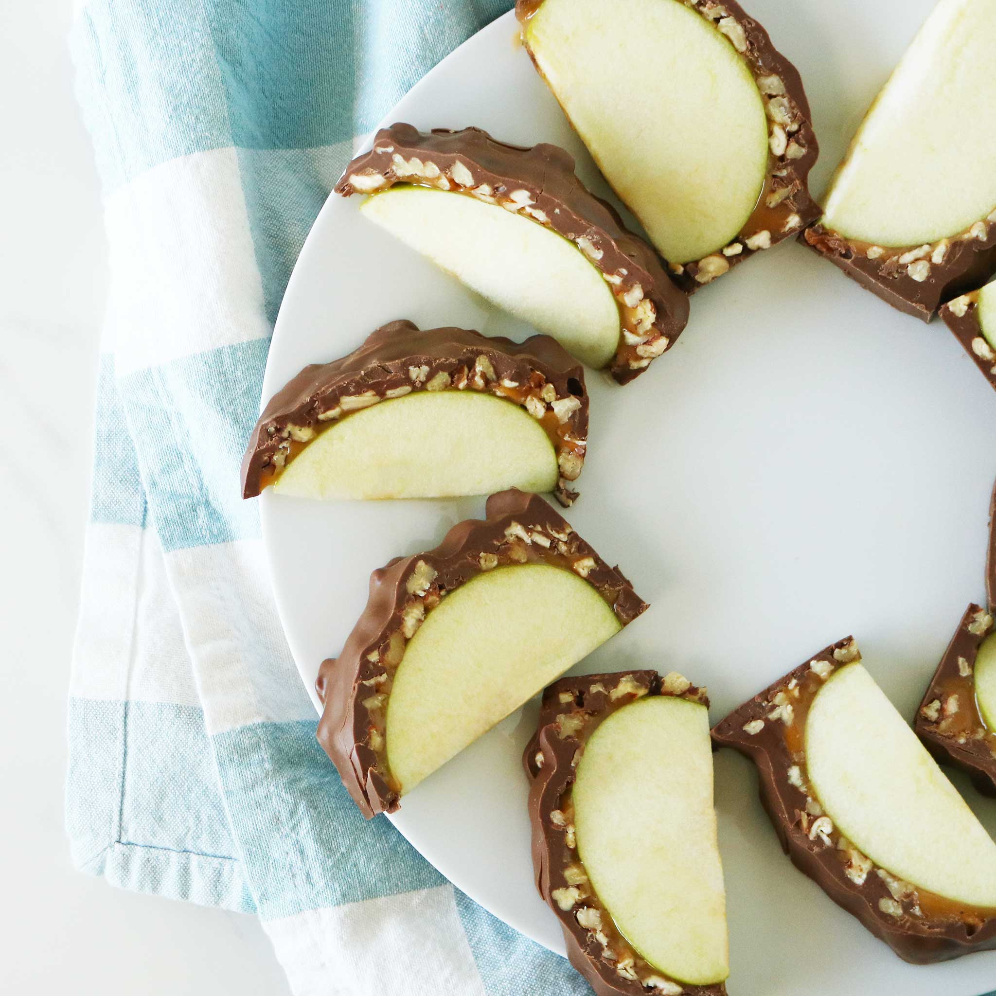 Ultimate Colossal Caramel Apples - Image 4